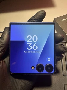 SAMSUNG Galaxy Z Flip7 - 256GB - Blau / Blue Shadow - - Bild 1 von 12