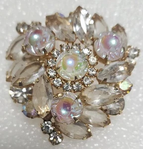 Juliana (#4426) D&E Vintage Clear & AB Iridescent Scooped Gold Tone Brooch B972 - Picture 1 of 8