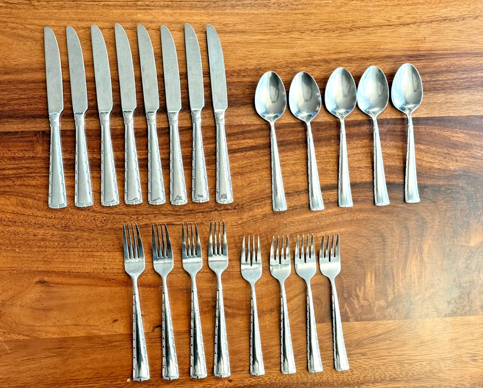 Cubiertos de cena Hoffritz de acero inoxidable 18/0 - Utensilios 21 piezas cuchillo tenedor cuchara Foto 1 de 4