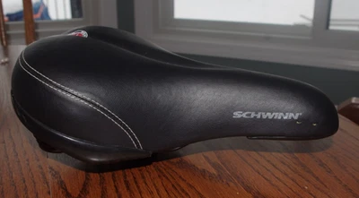 Седло велосипедного сиденья Schwinn мягкие удобные пружины ширина 170 мм черное - Изображение 1 из 4