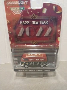 1:64 Greenlight *HOBBY EXCLUSIVE* New Years 2022 VW Volkswagen Van *NIP* - Picture 1 of 5