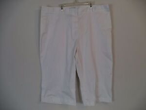 Women's White Covington Stretch Capri Pants. Size 18. 97% Cotton/ 3% Spandex.