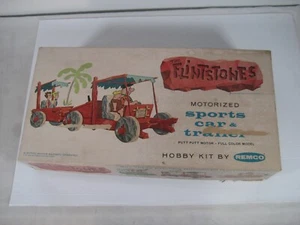 VINTAGE REMCO FLINTSTONES MOTORIZED SPORTS CAR & TRAILER HOBBY KIT & BOX - Picture 1 of 14