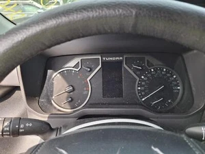 Medidor de velocímetro usado se adapta a: Toyota Tundra Cluster 2023 MPH ID 838000CW21 grado - Imagen 1 de 2