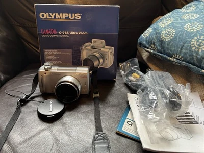 olympus digital camera C765 ultrazoom - Image 1 of 4