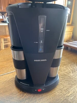 Black & Decker Doble Cafetera Doble Taza Personal Cafetera con Tazas de Viaje Foto 1 de 4