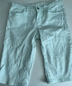 GIRLS GAP 1969 COLORED BERMUDA DENIM SHORTS-SIZE 12 REGULAR-LIGHT MINT GREEN - Picture 1 of 2
