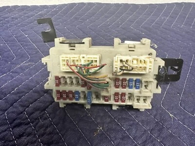 2006 Nissan Altima Fuse Block Junction Relay Box Interior - Image 1 of 4