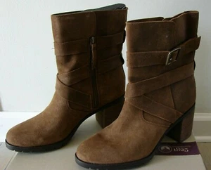 Neu im Karton Clarks Malvet Doris Damen-Stiefelette hellbraunes Wildleder 20514 Größe 11 - Bild 1 von 4