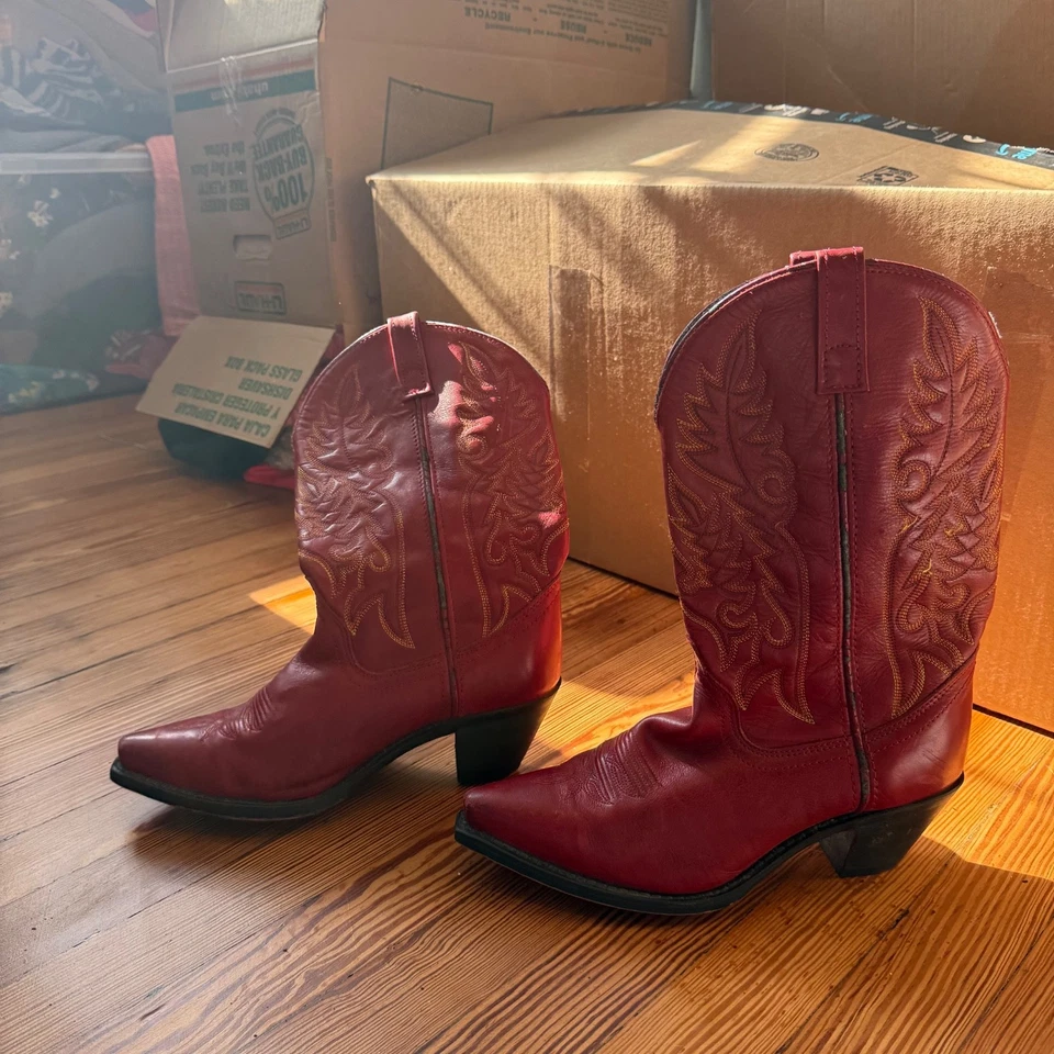 Laredo Western Women's 8.5M Snip Toe Boots Leather Embroidered Red Cowgirl - Image 1 of 4