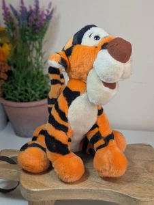 Peluche de juguete suave vintage Tigger Tiger Winnie The Pooh Walt Disney 9" Disneyland  - Imagen 1 de 15