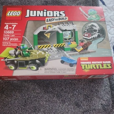 LEGO Juniors Teenage Mutant Ninja Turtles: Turtle Lair 10669 2014 NSIB - Rare - Image 1 of 4