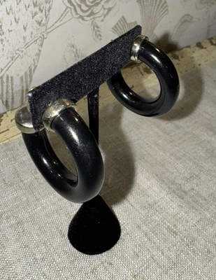 PENDIENTES ARO ABIERTOS NEGROS GRANDES COLECCIÓN KENNETH JAY LANE KJL COUTURE  Foto 1 de 4