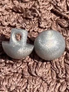 Silbergrau Metallic Effekt Kunststoff Schaft Knöpfe halbe Kugel Perle 12er Pack - Bild 1 von 4