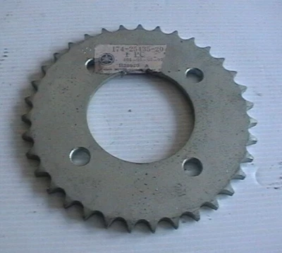 PIÑÓN TRASERO DE 35 DIENTES ORIGINAL YAMAHA 174-25435-20 YCS1C RD200 74-76 RARO Foto 1 de 2