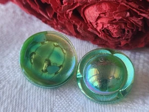 Vintage Duo Glass Buttons Gold Green 1.8 Cm D11P - Picture 1 of 5