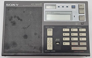 Sony ICF-7600D Synthesized Portable Radio Receiver FM/LW/MW/SW PLL - AS-IS - Zdjęcie 1 z 10