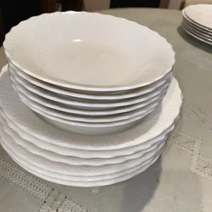 White Fine Bone China 9 Salad 7.5 Soup Bowl Subtle Rim Pattern Set of 6 Used - Picture 1 of 5