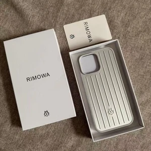 RIMOWA Box iPhone 16 Pro Hülle Silber - Bild 1 von 5