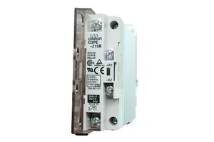 Omron G3PE-215B Solid State Relay 12-24VDC - 15A - Afbeelding 1 van 5