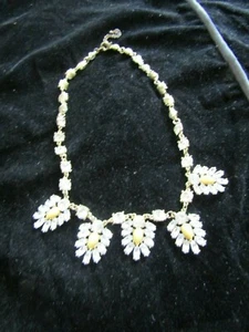 Beautiful Vintage Piece Of Fashon Jewellery Necklace Yellow Stones + Diamonte's - Picture 1 of 7