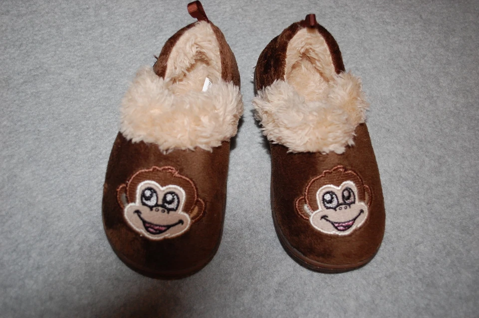 Baby ребенка ясельного возраста мальчиков коричневый обезьяна тапочки искусственного меха с подкладкой резиновая подошва размер S 5-6 - Изображение 1 из 1
