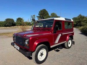 Land Rover Defender 90 Station Wagon TD5 - Picture 1 of 12