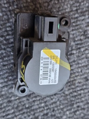 Cadillac SRX 2010-2016 CLIMATIZACIÓN CALEFACCIÓN MEZCLA PUERTA ACTUADOR MOTOR Delphi 13372987 oem Foto 1 de 4