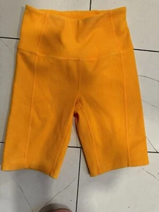 NwOT Zella High Waist Bike Shorts Waistband Sz Small - Picture 1 of 4