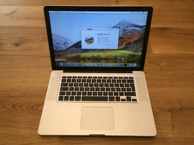 Apple MacBook Pro 15", 2,2 GHz Intel Core i7, 8gb Ram, AMD Radeon Grafik HD 6750 - Bild 1 von 4