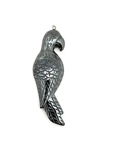 Colgante de loro tallado con piedras preciosas de hematita natural, 101,80 quilates (0,7 oz) - Imagen 1 de 1