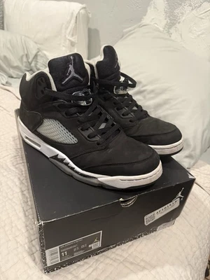 Jordan 5 Retro Moonlight 2021 Size 11 (ORIGINAL BOX INCLUDED!) - Image 1 of 4