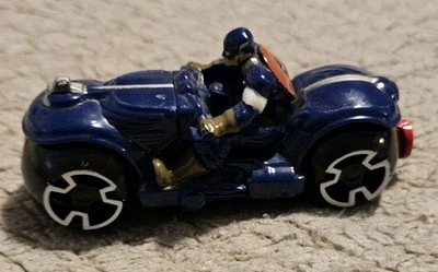Hot Wheels Captain America Riding A Motorcycle 3.25 Inches Long - Image 1 of 4