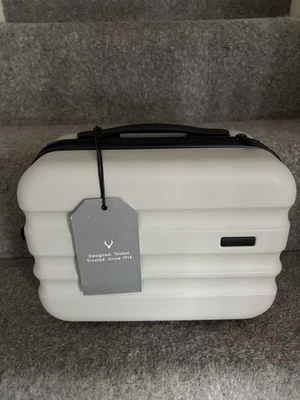 Antler Clifton 14L Vanity Case - Taupe - Brand New with Tags - Image 1 of 4