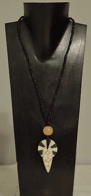 Collar con incrustaciones de lanza concha colgante collar con cuentas Foto 1 de 2