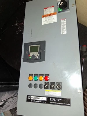 Square D E-Flex Motor Controller 3 HP 2.2 KW 4.0 Amp 460 Volt 3 Phase 60 Hz VFD - Image 1 of 4