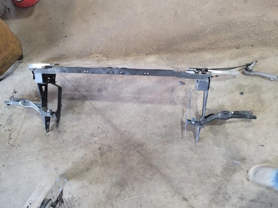 (SOLO RECOGIDA LOCAL) Soporte de núcleo de radiador compatible con BMW X3 1974255 18-23 Foto 1 de 4