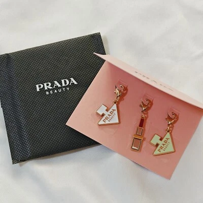 Nuevo Juego de 3 Dijes Prada Beauty Original Pradoxe Botella Labio Cliente Novedad Regalo Foto 1 de 2