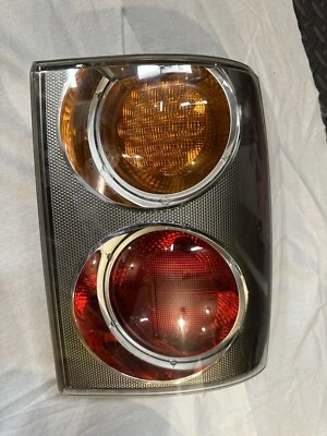 2003 路虎揽胜 Passenge 侧右尾灯总成原始设备制造商 — 第 1/4 张图片