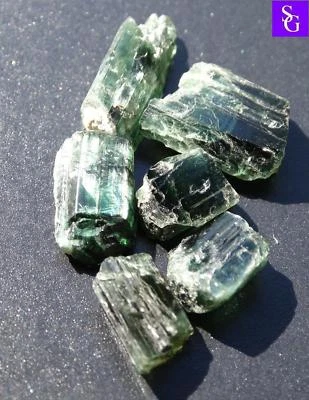 Танзанийский необработанный турмалин 12,96 карата «Потрясающие_драгоценные камни» - Изображение 1 из 4