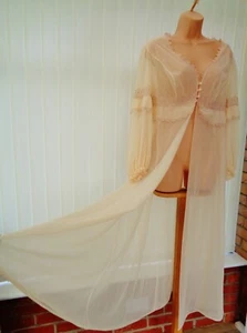 V10 VTG KAYSER ULTRA SHEER CREAM NYLON 50'S 60'S NEGLIGEE PEIGNOIR 14/16 40" - Picture 1 of 14