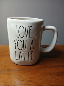 Rae Dunn LOVE YOU A LATTE Becher doppelseitig mit Tasse - Bild 1 von 4