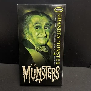 Moebius Models Grandpa Munster from The Munsters 1/9th scale kit Sealed Contents - Picture 1 of 17