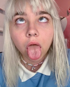 Hermosa mujer desnuda Ahegao brillante 4x6 u 8x10 fotografía bellas artes arriesgada - Imagen 1 de 2