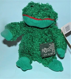 Russ Berrie plush #3140 green frog, Heartcraft Coll. NEW 6 in. (sits 4 in) - Picture 1 of 3