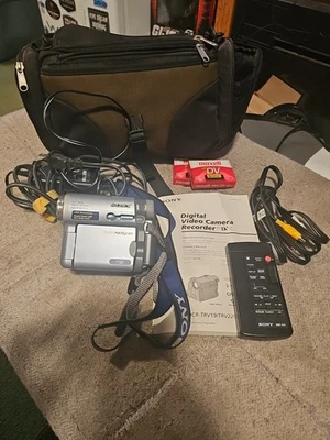 Videocámara Sony Handycam DCR-TRV19 MiniDV Mini DV VCR Ver Reproducir Video Transferencia Foto 1 de 4