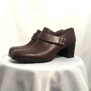 Clarks Damen Stiefeletten Absatz Booties braun 8 M Lederschuh seitliche Riemen Nieten - Bild 1 von 11