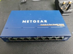 Netgear ProSafe GS108 v4 8-portowy przełącznik gigabitowy - Zdjęcie 1 z 3