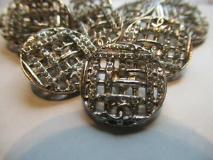 CHANEL 10 BUTTONS , SILVER TONE METAL 16 MM NEW LOT 10 - Picture 1 of 6