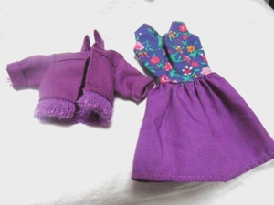 Vestido de muñeca vintage y chaqueta con flecos para Barbie sin etiqueta púrpura floral lindo! - Imagen 1 de 7